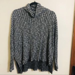 American Eagle Grey Turtleneck